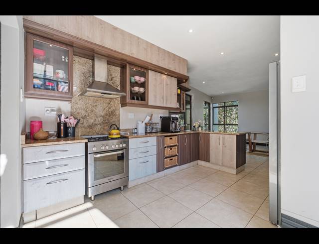 4 BEDROOM HOUSE FOR SALE IN SIMBITHI ECO ESTATE